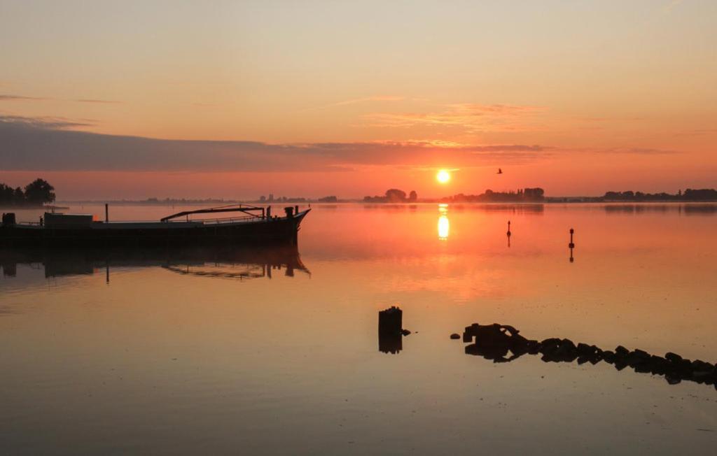 Houseboat Uitzicht Over Veluwemeer, Natuurlokatie, Prachtige Vergezichten Биддингхёйзен Экстерьер фото